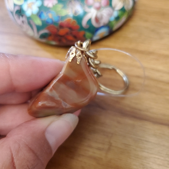 Anthropologie Brown Stone Key Chain Goldtone Hardware Key Ring - Picture 5 of 9